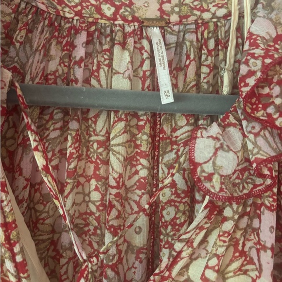 Free People Feeling Groovy Maxi
Dress Size XS only worn a few times ! - Picture 15 of 16